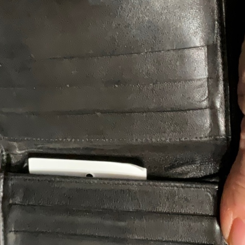 Gently Used Lux, Chanel Wallet lambskin, Crinkling In Leather final sale $2000 - Picture 3 of 4